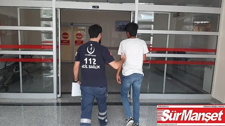Bisikletten düşen genç yaralandı