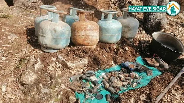 Bitlis'te teröristlere ait 5 mağara ile mühimmat ve yaşam malzemesi ele geçirildi