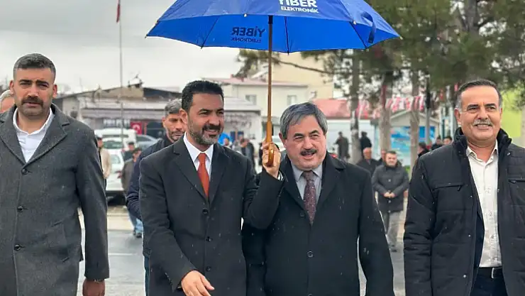 Biz birileri gibi milletin malına değil, mutluluğuna ortak oluruz