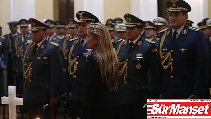 Bolivya'da Evo Morales'i darbe tehdidiyle indiren Genelkurmay Başkanı görevden alındı