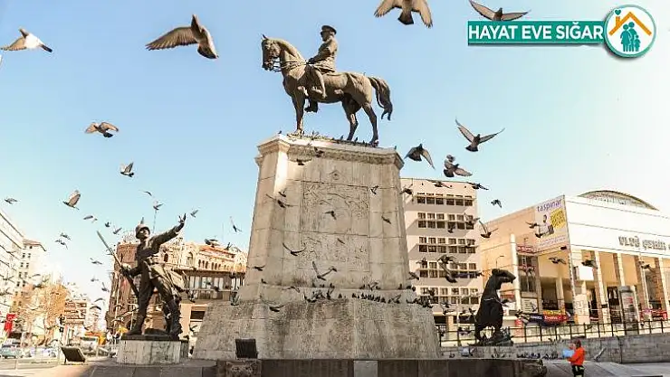 Boş kalan Ankara sokakları İHA foto muhabirinin objektifine böyle yansıdı