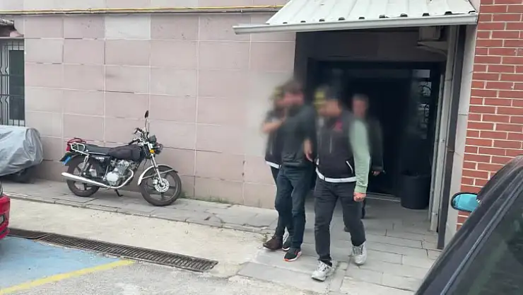 Bürosunda Uyuşturucu Madde Bulunan Avukat Tutuklandı