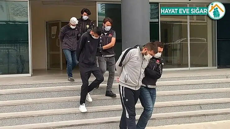 Bursa'daki uyuşturucu operasyonunda adliyeye sevk edilen 3 kişi tutuklandı