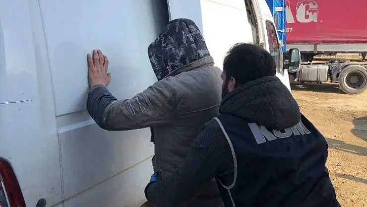 Büyükçekmece'de kaçak 40 ton yakıt ele geçirildi