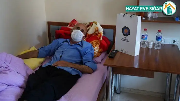 Büyükşehir Belediyesi hasta yakınlarının bayramını kutladı