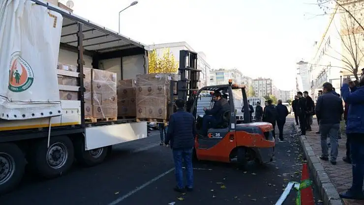 Büyükşehir Belediyesinden 5 bin aileye gıda yardımı
