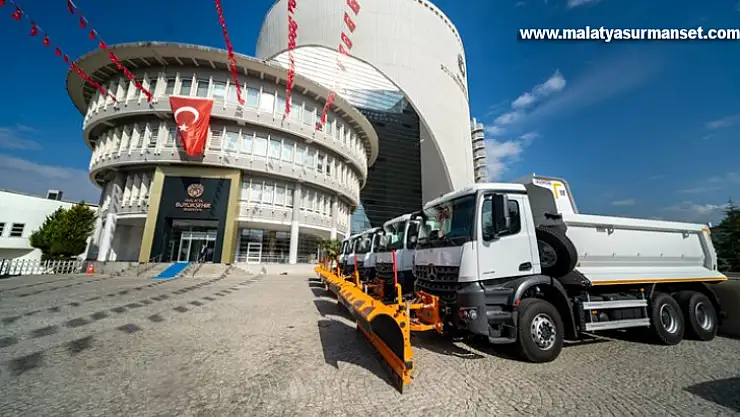 Büyükşehir Belediyesinden Yeni İş Makinası Alımı