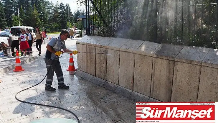 Büyükşehir'den Anıtkabir temizliği