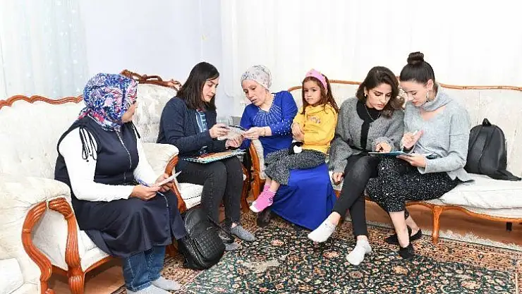 Büyükşehir kız çocuklarının okumasına destek veriyor