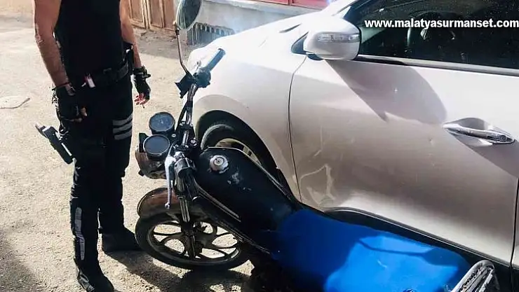 Çalıntı motosikletle polislerden kaçamadı