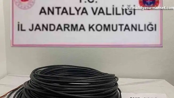 Çalıştığı iş yerinden 500 metre elektrik kablosu çaldı