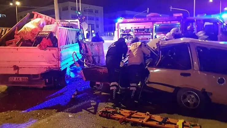 Çanakkale'de trafik kazası: 2 yaralı
