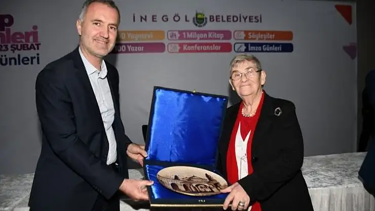 Canan Karatay: 'Korona virüsüne karşı aşı yapamazsınız'