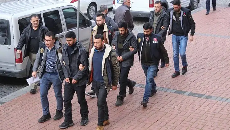 Çatışma bölgesine gitmeye çalışan DEAŞ şüphelileri sınırı geçmeye çalışırken yakalandı