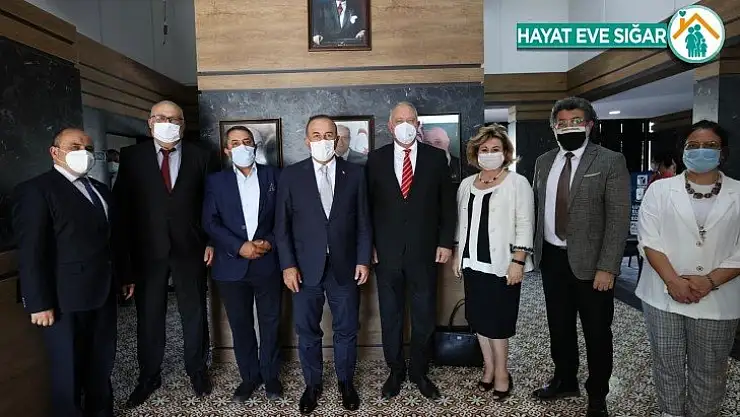 Çavuşoğlu, KKTC'de YÖDAK'ı ziyaret etti