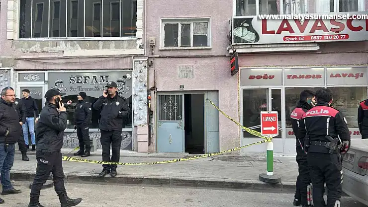 Çayevinde çıkan bıçaklı kavgada bir kişi ağır yaralandı
