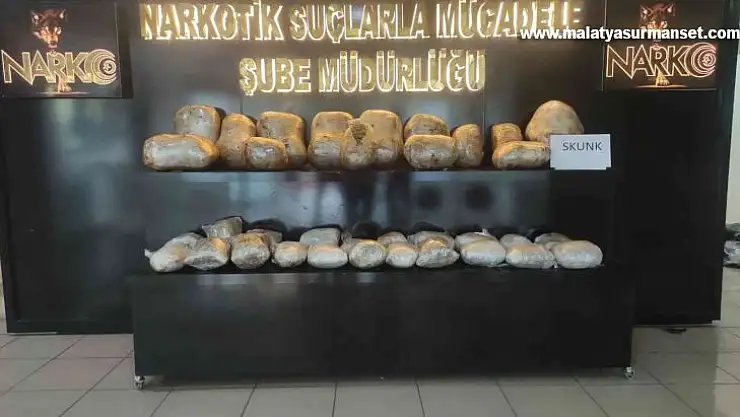 Çekiciyle uyuşturucu sevkiyatı yapmaya çalışan üç şüpheli tutuklandı