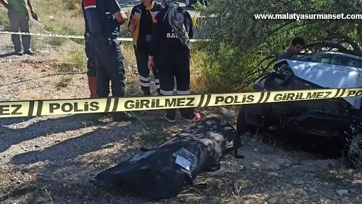 Cenaze yolunda feci kaza: 3 ölü, 2 yaralı