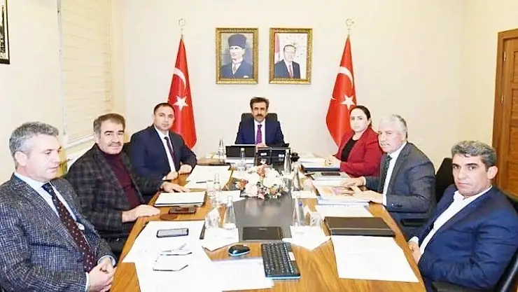Çermik'te asfaltsız köy yolu kalmayacak