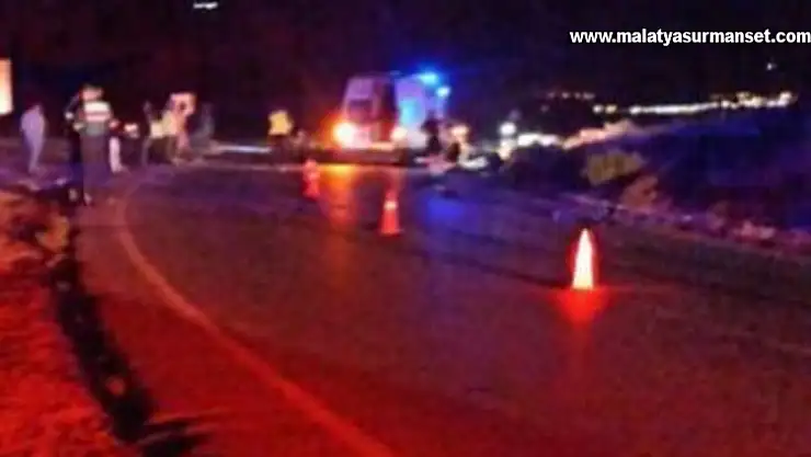 alkollü sürücü motosiklete çarptı: 1 ölü