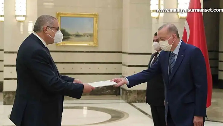 Cezayir Büyükelçisi  Mımounı, Cumhurbaşkanı Erdoğan'a güven mektubu sundu