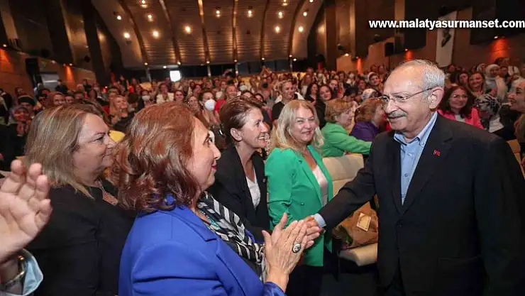 CHP lideri Kılıçdaroğlu, kadın kolları başkanlarıyla buluştu