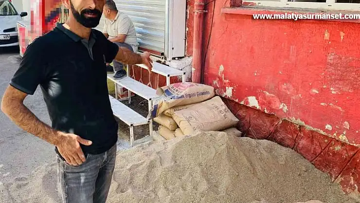Çimentosu çalınan usta 'Sorma ne haldeyim' şarkısıyla hırsızlara sitem etti