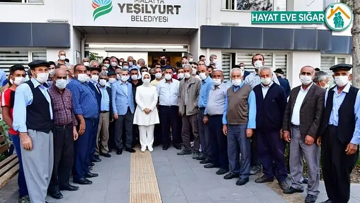 Çınar: 'Özal Mahalle sakinlerimizin tapu sorununu çözdük'