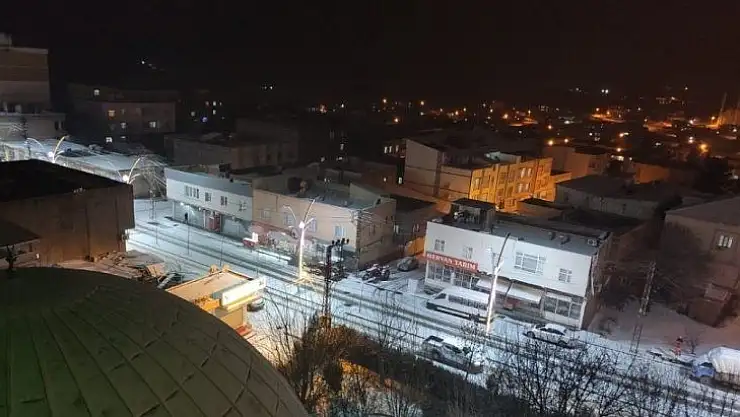 Çınar'da kar nedeniyle okullar tatil edildi