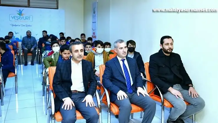 Çınar, gençlerle 'Asr-ı Saadet' etkinliğinde buluştu