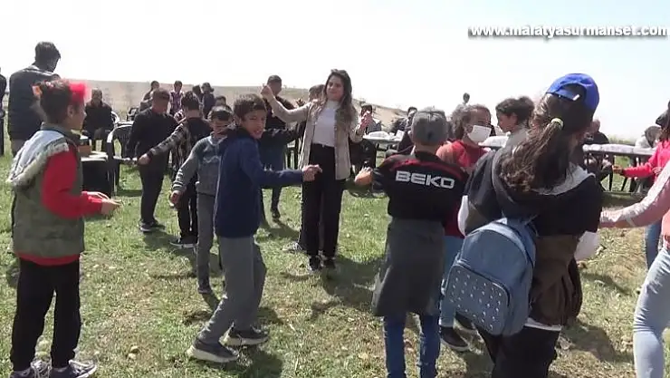 Çocuklar ilk kez uçurtma heyecanı yaşadı