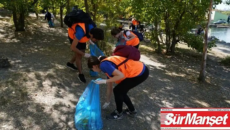 Çöp toplayarak kalori yaktılar