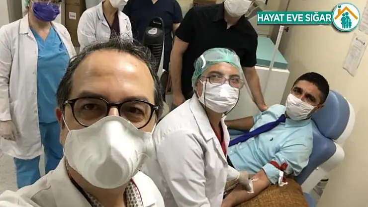 Covid-19'u yenen Başhekim, 'immün plazma' bağışında bulundu