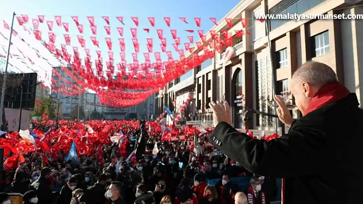 Cumhurbaşkanı Erdoğan: 'Kur spekülasyonu denilen bir olayla karşı karşıya kaldık ve bunu bir saatte atıverdik'