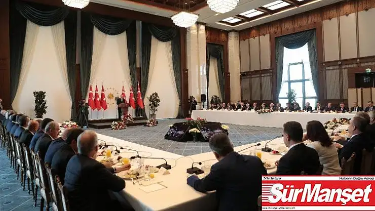 Cumhurbaşkanı Erdoğan büyükşehir belediye başkanları ile bir araya geldi