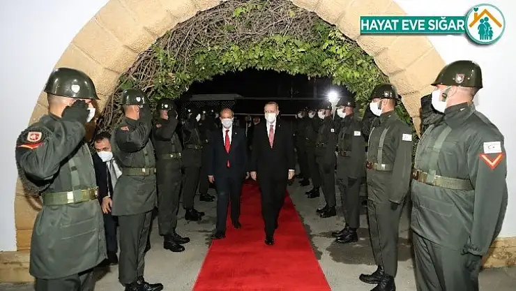 Cumhurbaşkanı Erdoğan, KKTC Cumhurbaşkanı Tatar ile bir araya geldi
