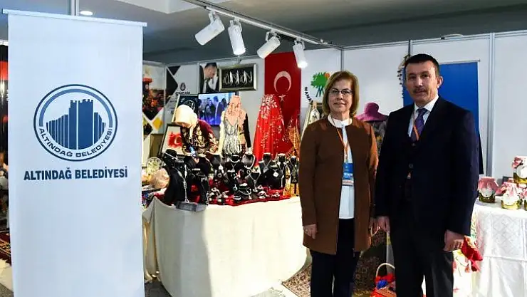 Cumhurbaşkanı Erdoğan, Yerel Yönetimlerde 6. Kadın Şurası'nda Altındağ standını ziyaret etti