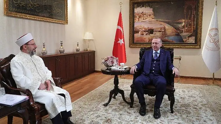 Cumhurbaşkanı Recep Tayyip Erdoğan, Diyanet İşleri Başkanlığını ziyaret etti.