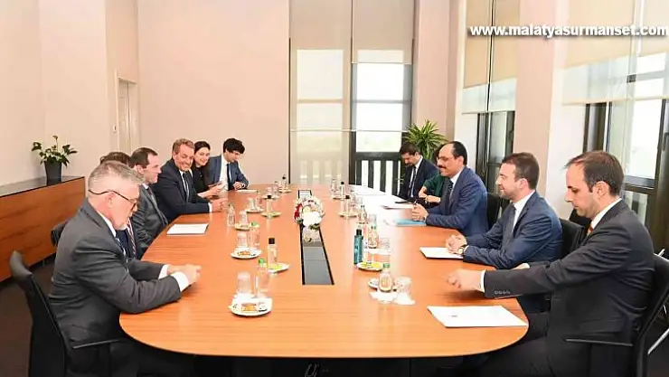 Cumhurbaşkanlığı Sözcüsü Kalın, ABD Temsilciler Meclisi Üyesi Crow'u kabul etti