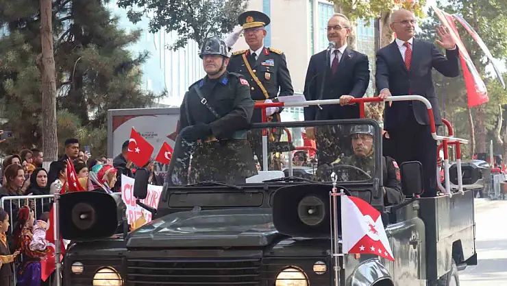 Cumhuriyetin 102.yılı Malatya'da törenle kutlandı