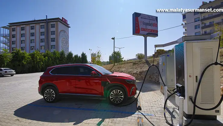 Darende'de Trugo elektrikli şarj istasyonu kuruldu