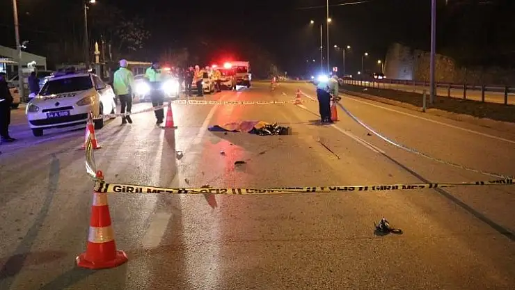 D100'de karşıya geçmek isterken önce otomobil, sonra kamyon çarptı