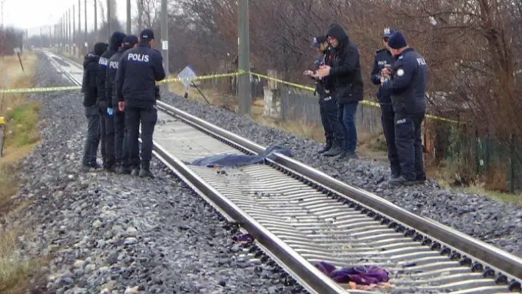 Demir yolunda cesedi bulunan kadının kimliği belirlendi