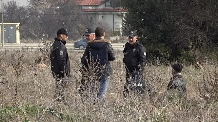 Denizli'de boş arazide erkek cesedi bulundu
