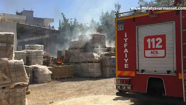 Depoda çıkan yangın paniğe neden oldu