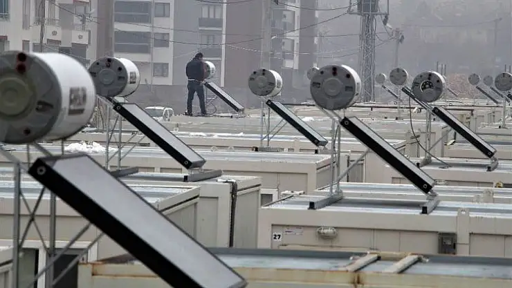 Deprem bölgesinde konteyner kent kurulumları son aşamaya geldi