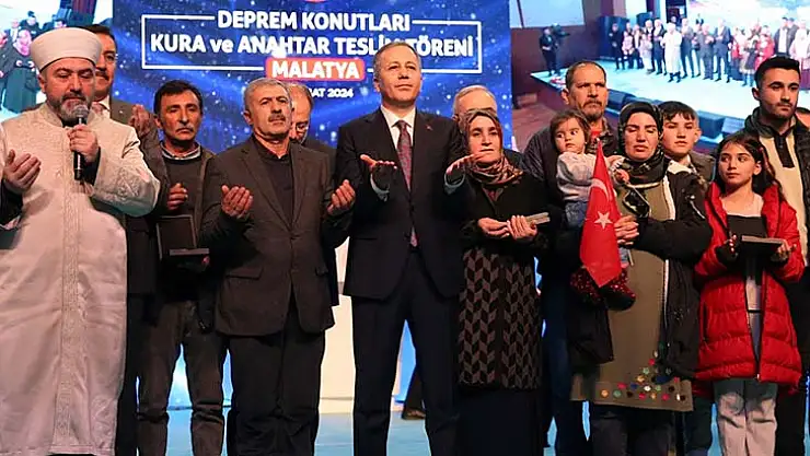 Deprem Konutları Kura Ve Teslim Töreni Yapıldı