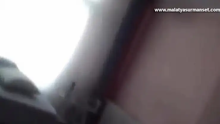 Deprem sonrası video çekerken ev üstüne yıkıldı