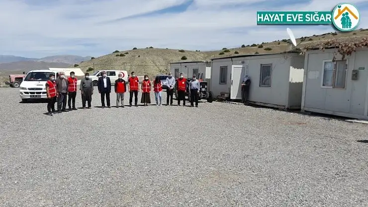 Depremzedelere gıda ve hijyen desteği