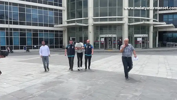 Depremzedenin altın ve dövizini çalan zanlı tutuklandı